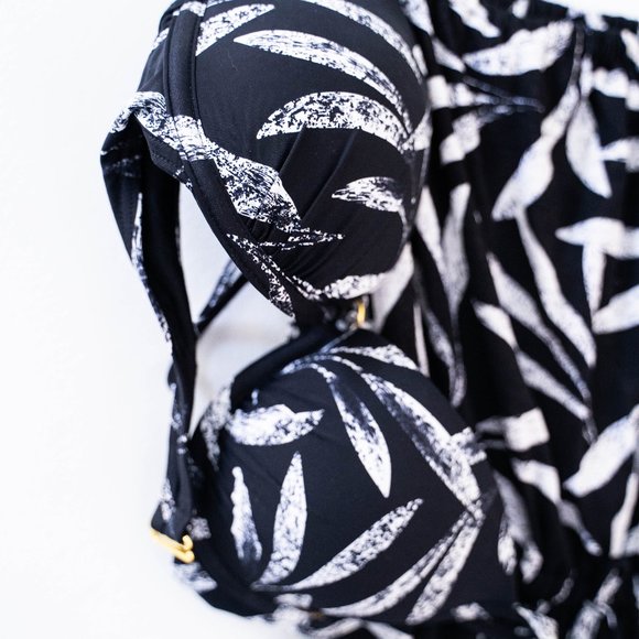 Cover up Jumper and Bikini Top Set - Picture 6 of 6